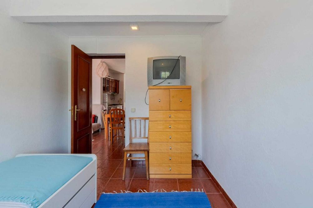 Alugo casa t2 sesimbra