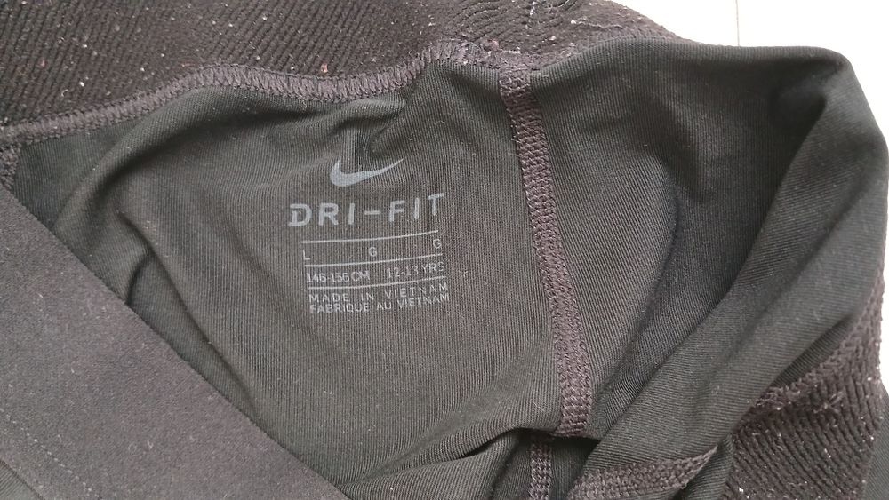 Спортивні шорти nike pro