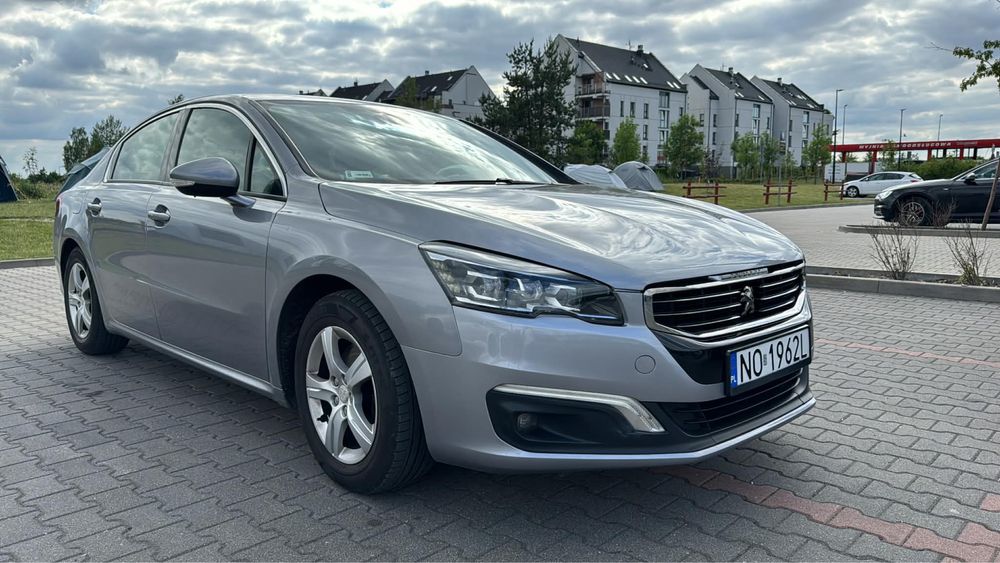 Peugeot 508 sedan