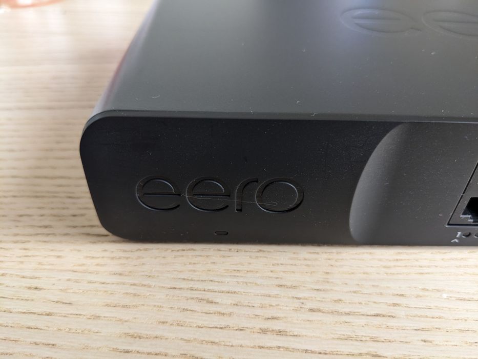 Amazon Eero Gateway 10 портовий світч з PoE 10GBE