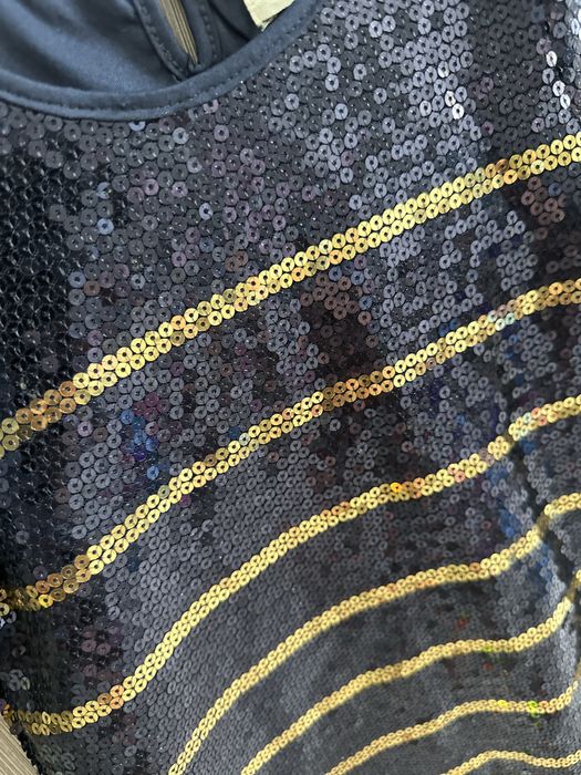 Сукня з паєтками