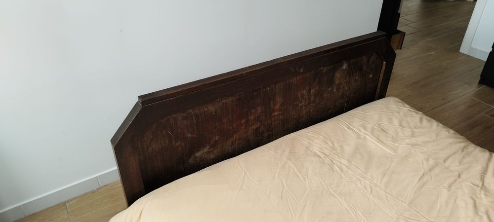 Cama 140cm  com mesa cabeceira e cómoda