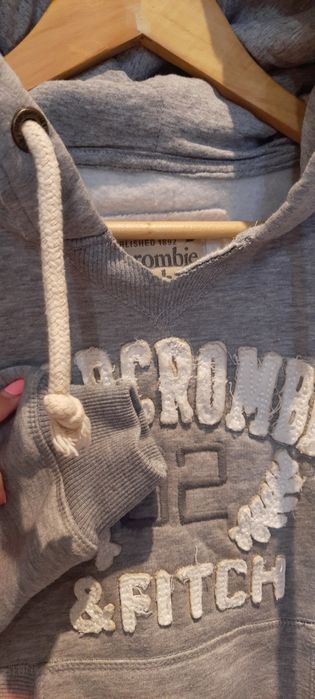 Bluza ciepła z kapturem abercrombie