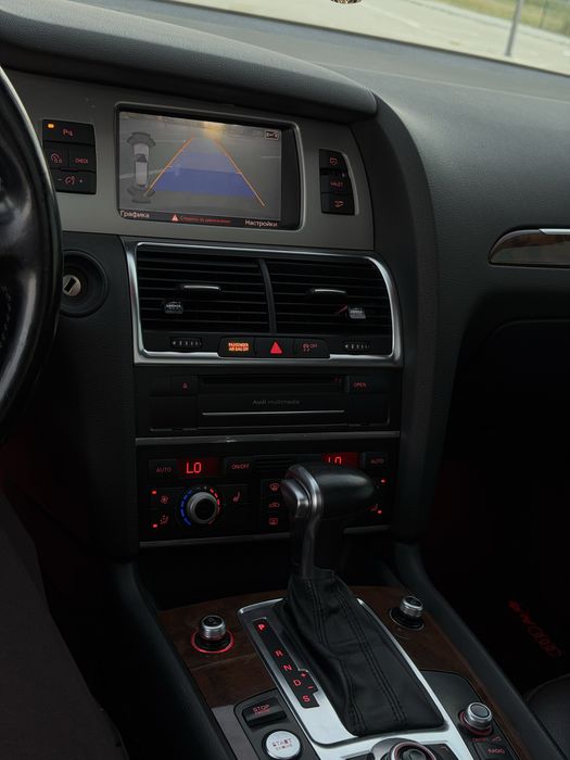 Audi Q7 2014 рік