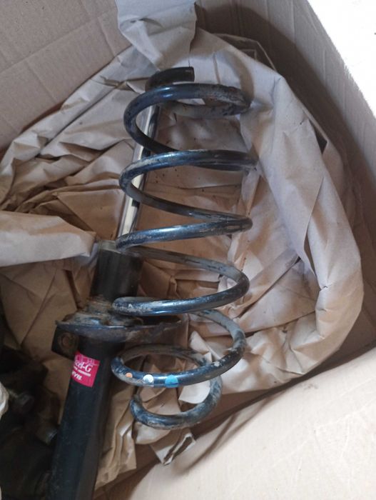 Стойки на wv caddy