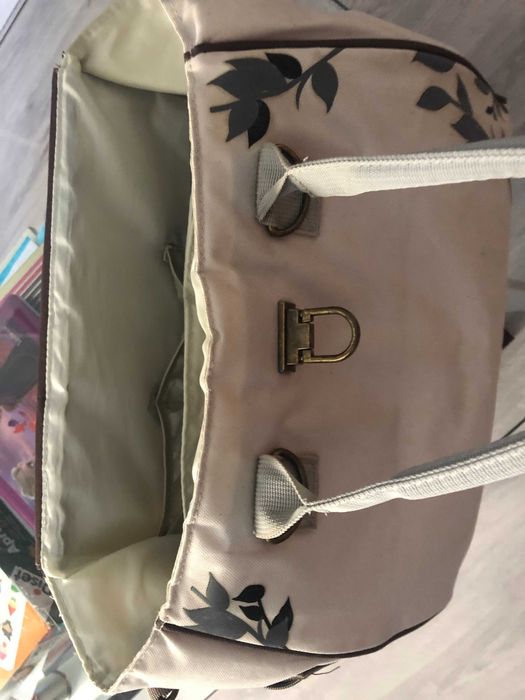 Conjunto de 2 malas para transporte de utilitários para bebé.