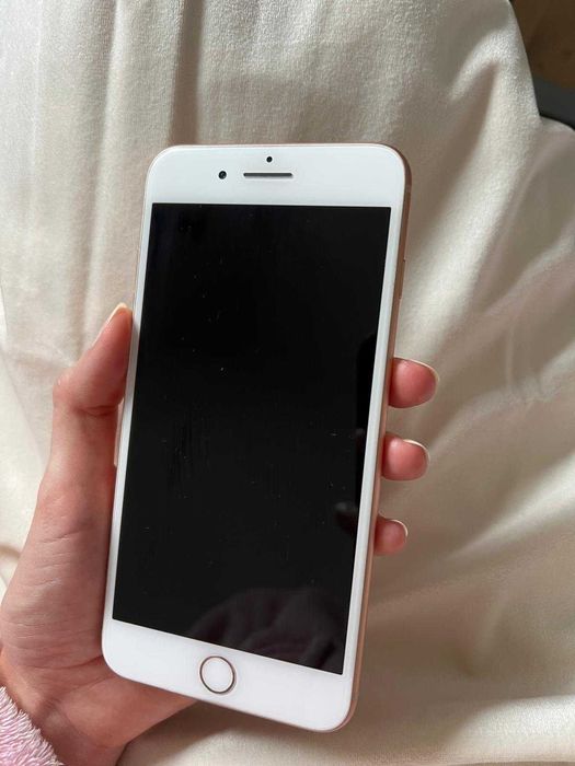 iPhone 8 Plus com capacidade de 256 gb