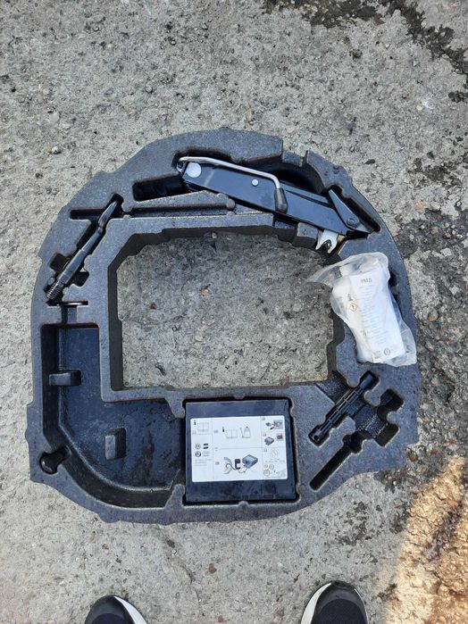 Zestaw naprawczy koła styropian Audi A1 8X