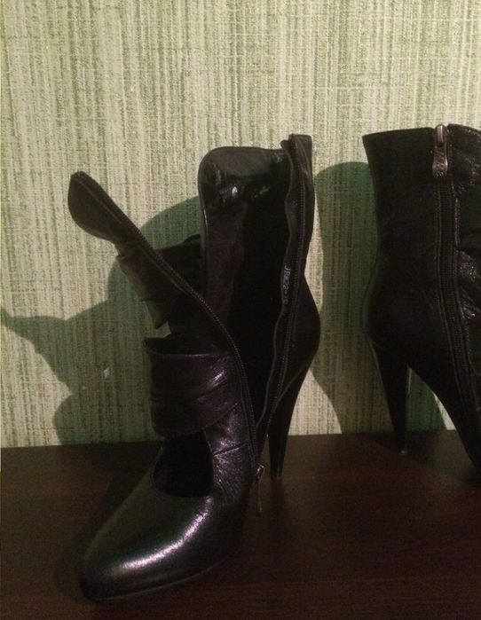 Кожаные ботильоны