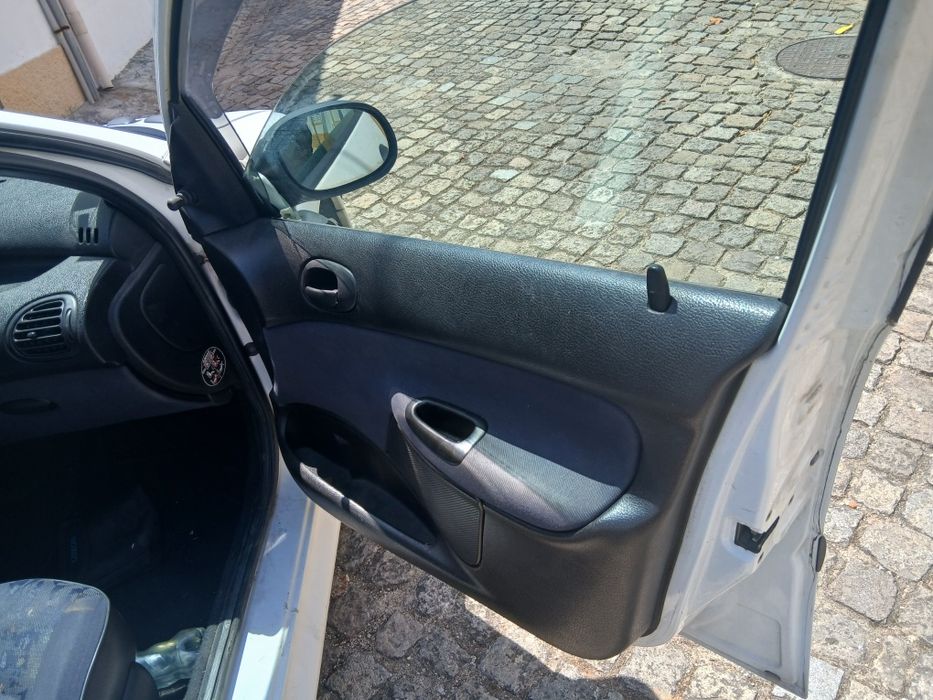 Peugeot 206 1.9d  2001