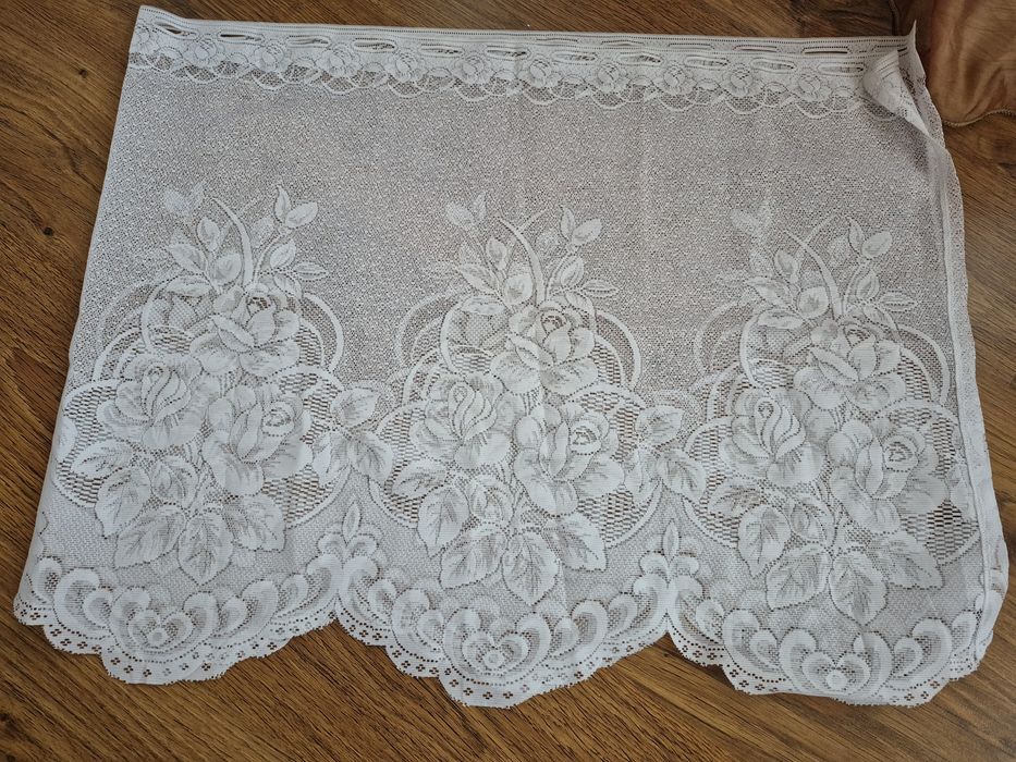 Віддам скатертини та серветки