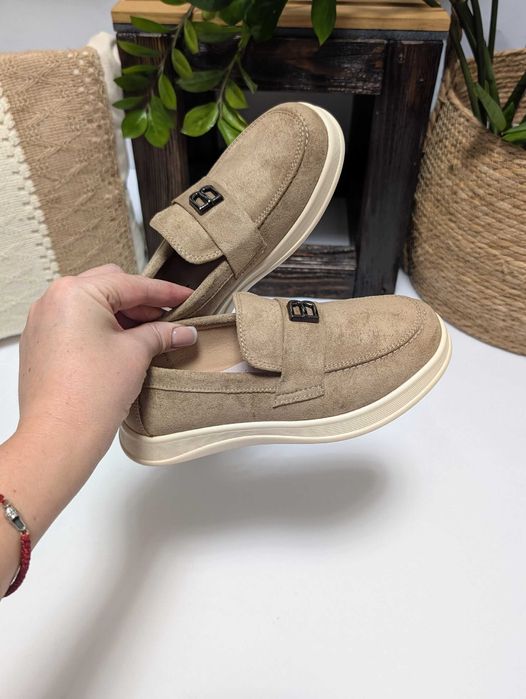 Дитячі лофери для дівчат