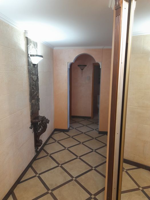 Здам 3 кiмн квартиру в центрi по вул С Бандери 44,Стрий