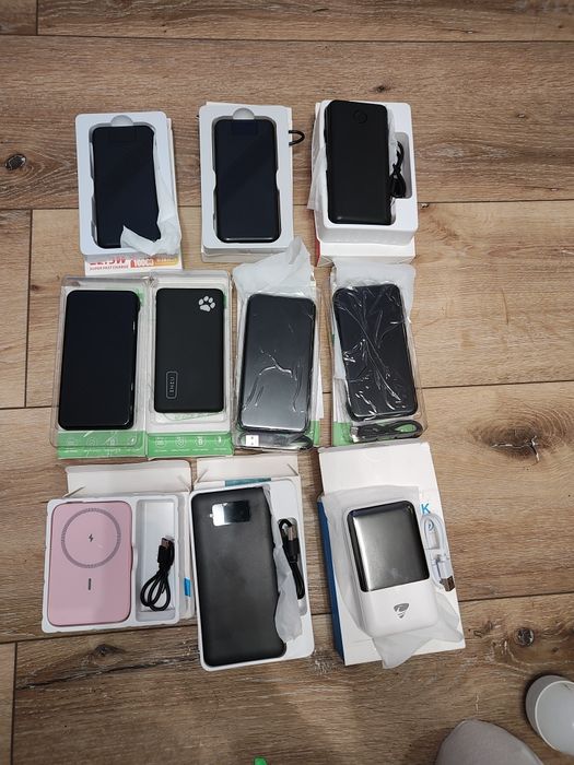 Повербанки нові в коробках з фанариками оптом ціна договірна