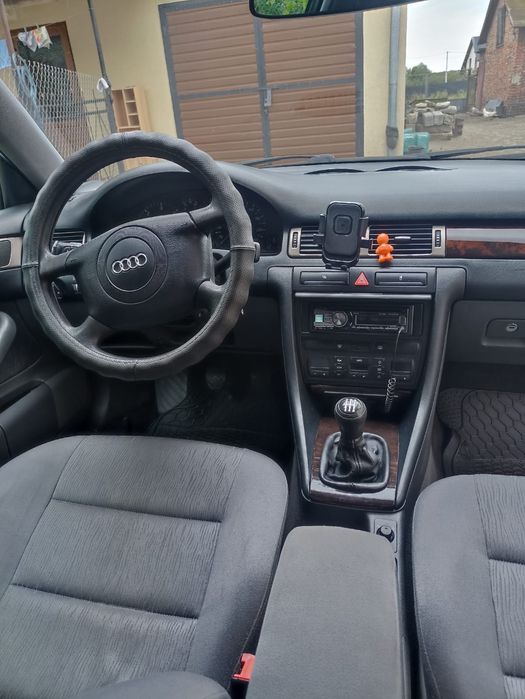 Автомобіль Audi a6 1.9 дизель