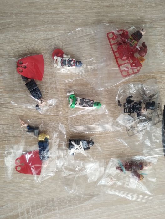 LEGO Marvel iron Man Thor Hulk venom