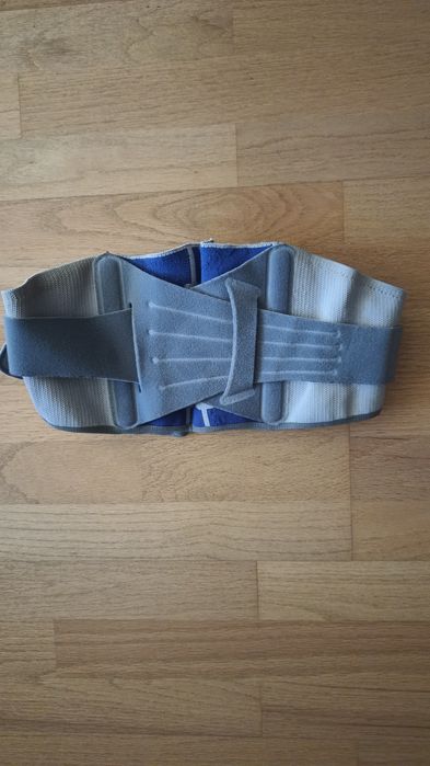Orteza pas stabilizujący Bauerfeind SacroLoc rozmiar 2  na 80-90cm