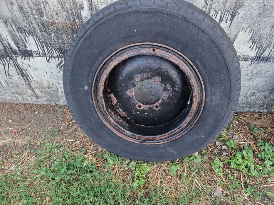 Koła 8,25 R20 przyczepa D47