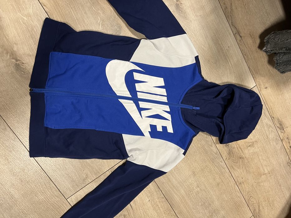 Rozpinana bluza z golfem nike 158