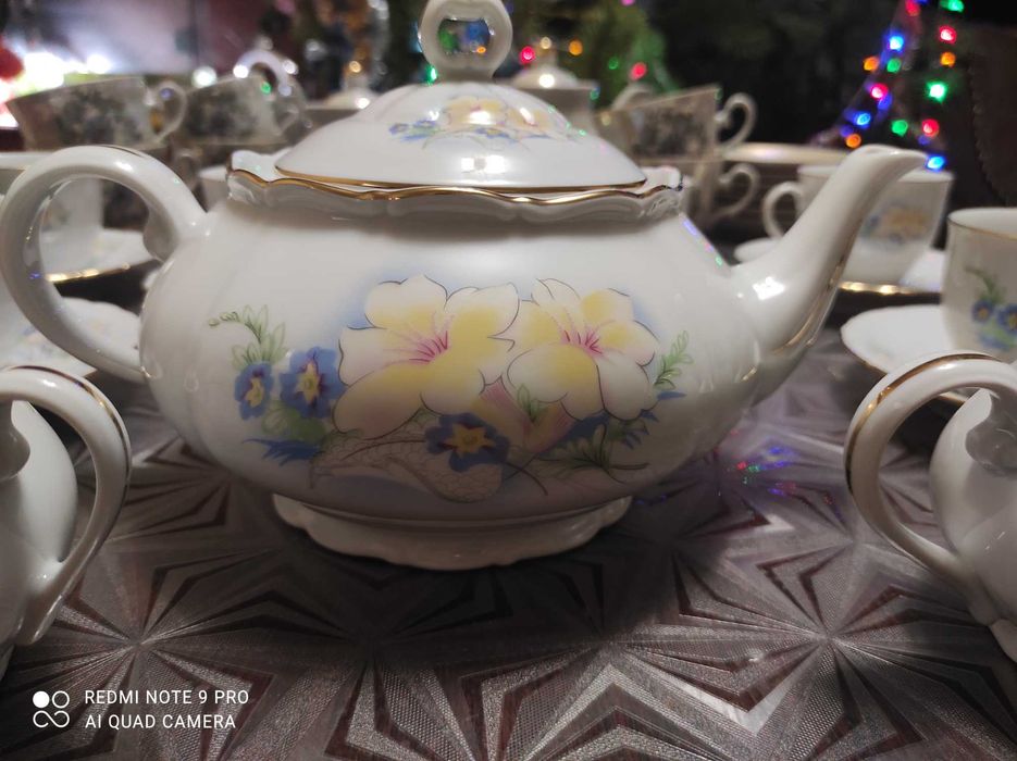 Статуэтки , шкатулки , графины ссср и др.