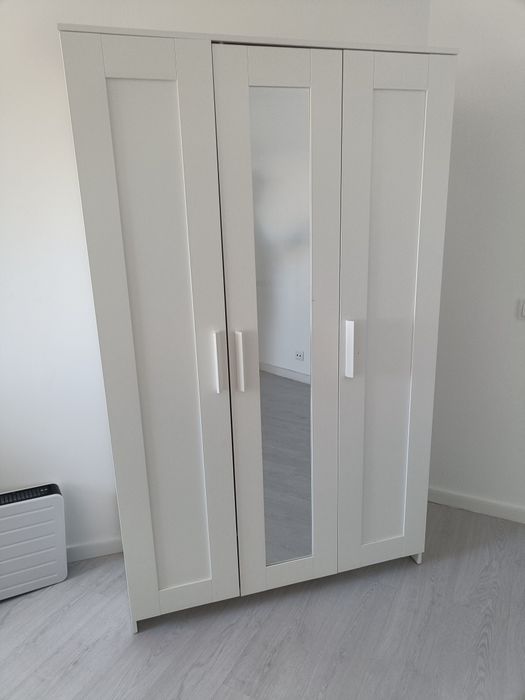 Roupeiro IKEA com pouco uso