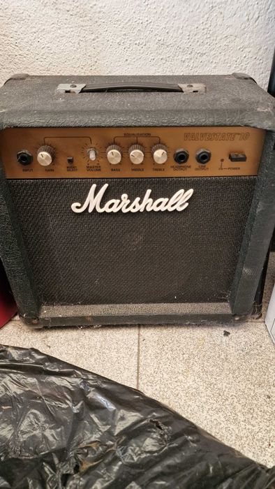 Caixa de som guitarra.