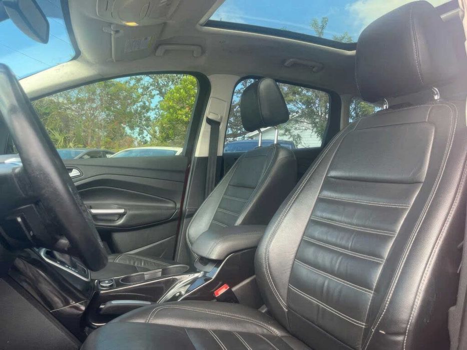 Ford C-Max Titanium      2017