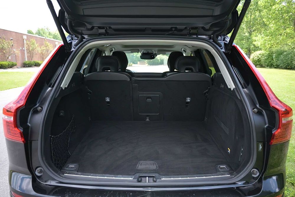 Volvo XC60 T6 Momentum      2019