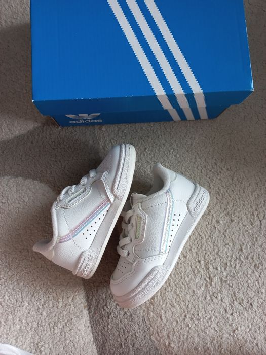 Buty Adidas Continental  rozmiar 20 białe holo