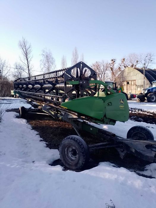 Комбайн JOHN DEERE 9880i STS