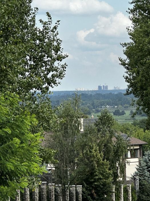 Безрадичі. Ексклюзивна Видова ділянка-88 соток. Є ТП на 63 кВт. Без %