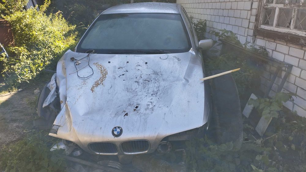 Автомобиль бмв 525 Е39