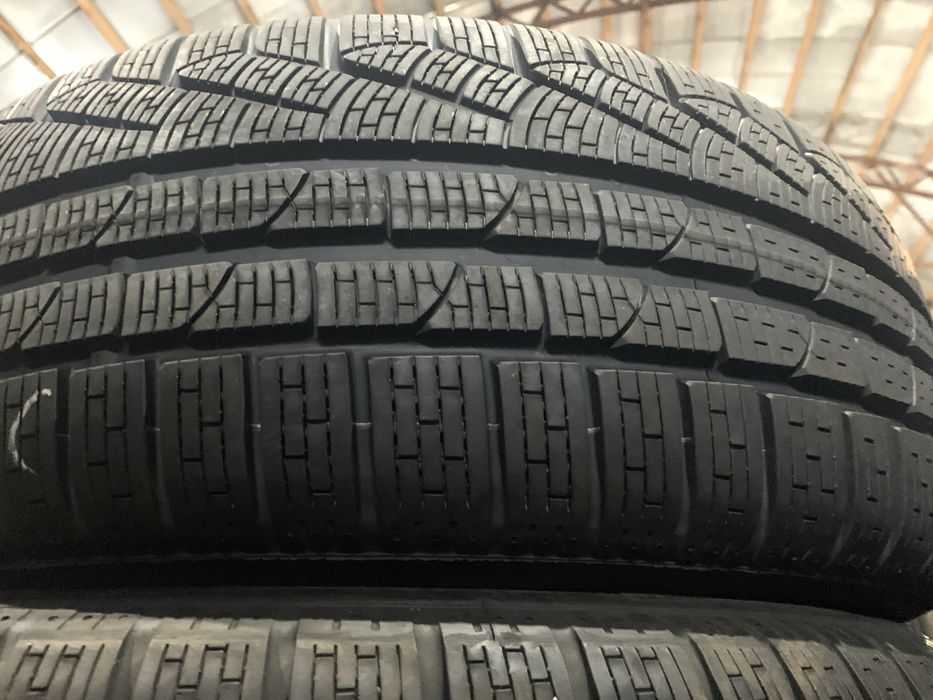 Шини б/у зима 225/40 R18 Pirelli Winter SottoZero 2 RUNFLAT