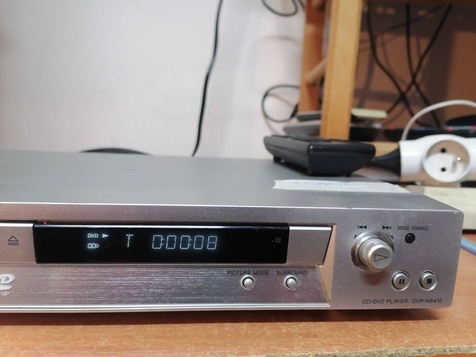 Odtwarzacz CD/DVD Sony DVP-NS410 pilot