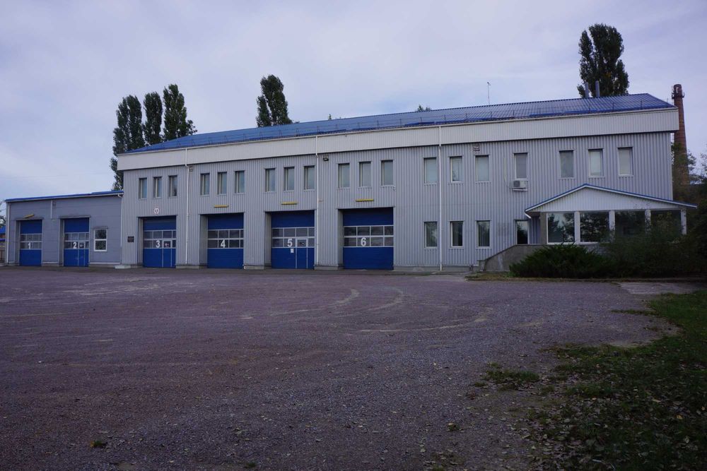 Комерційні та складські площі, офісні приміщення