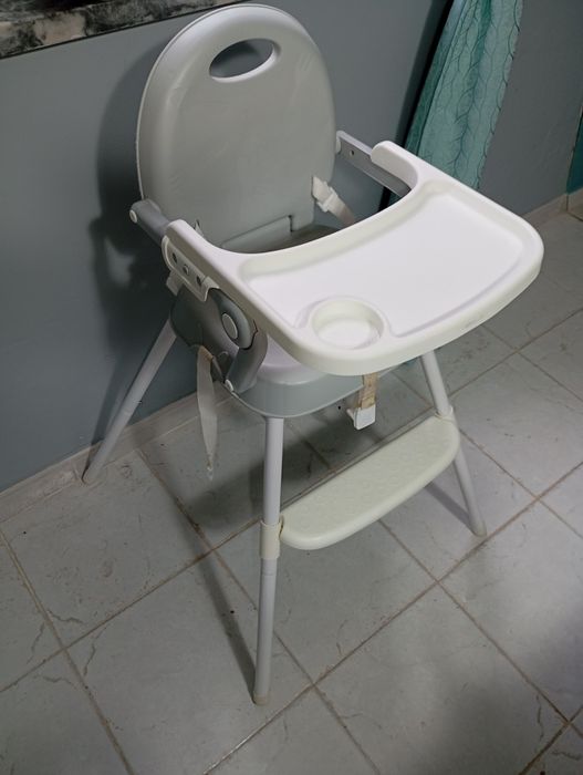 Cadeira de refeição para bebé