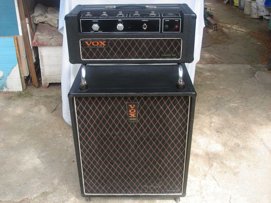VOX (Foundations) Amplificador de guitarra baixo.
