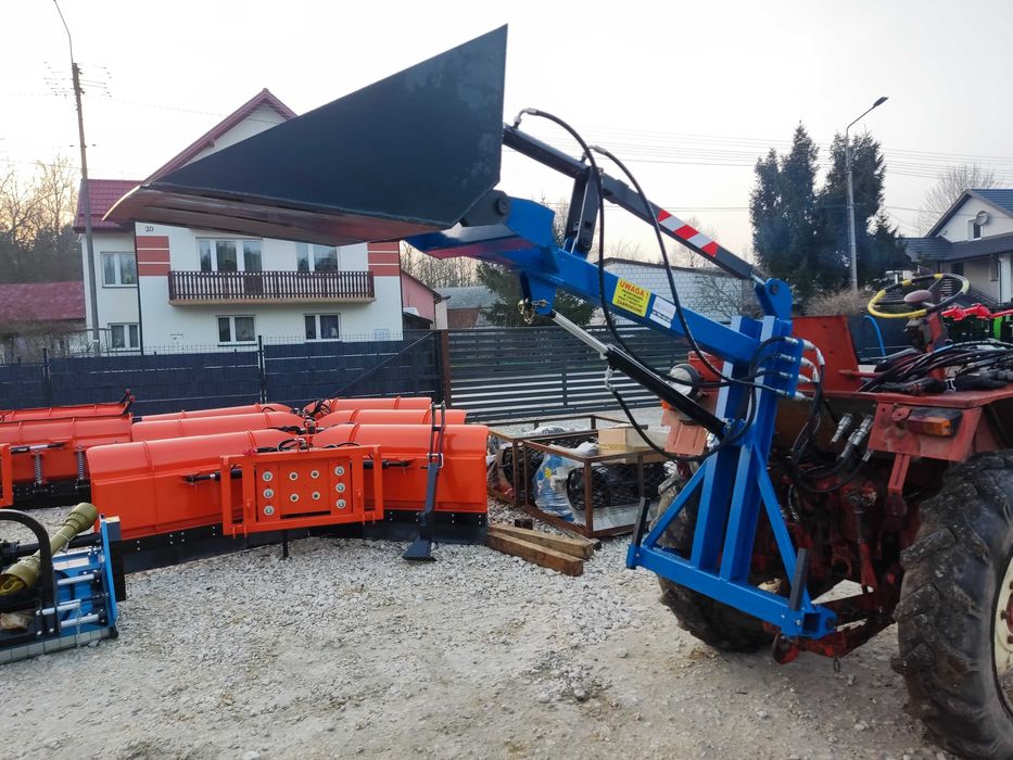 Na tył ciągnika ładowacz tur  do piachu ziemi żwiru hydrauliczna łycha