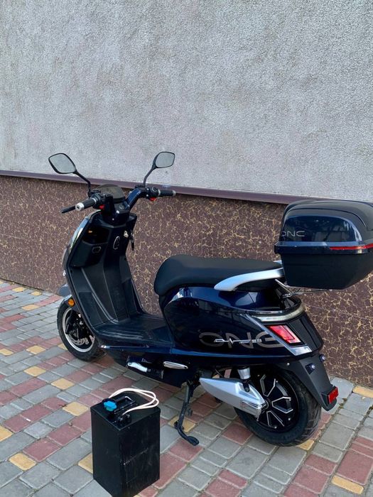 Аренда электроскутеров в Одесі для кур’єрів — запас ходу 180км glovo