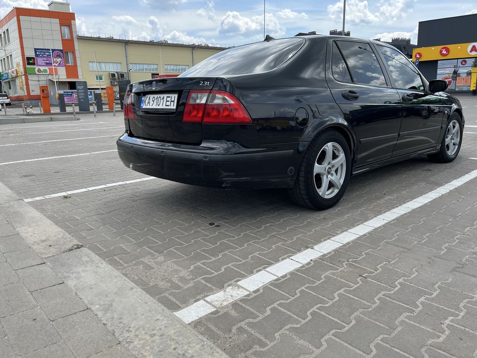 Автомобіль Saab 9-5 2.3t
