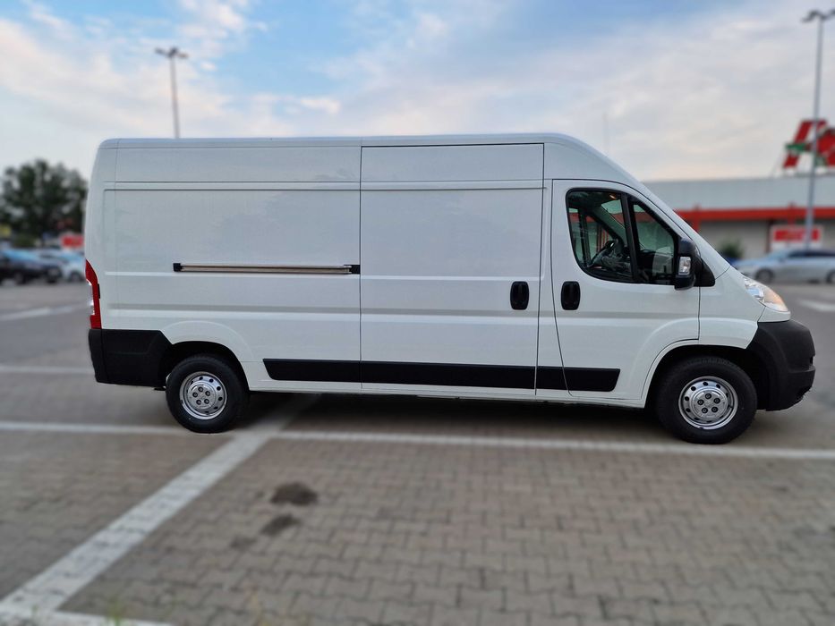 Bus Dostawczy na Wynajem – Wypożyczalnia,Transport, Przeprowadzki