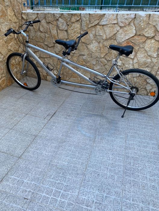 Bicicleta dupla restaurada