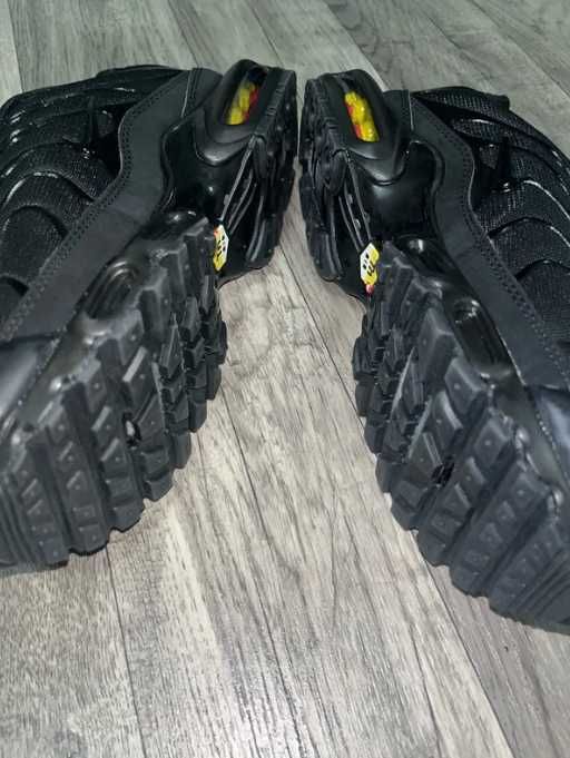 Nike Air Max TN Plus Czarny R.42