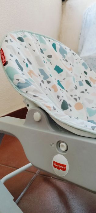 Cadeira Fisher Price para bebé