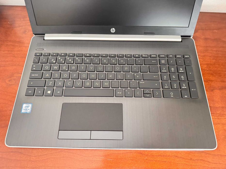 HP 15-da0052np 15.6"/i5-8250 Quad Core/16Gb Ram/Ssd 256Gb/GeForce 2Gb