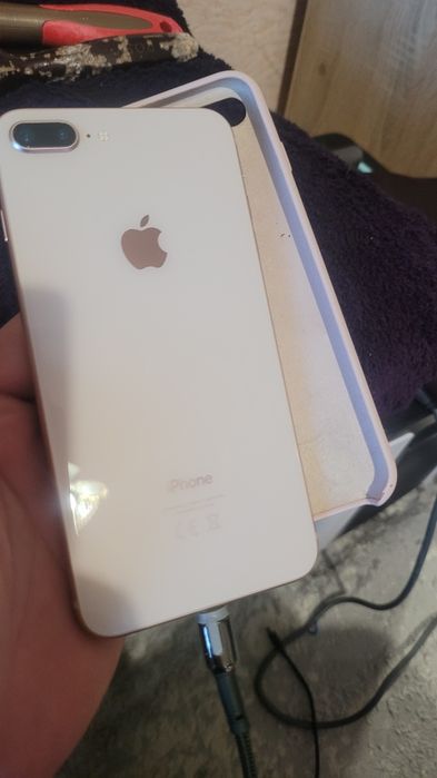 Iphone 8s plus 256 справний