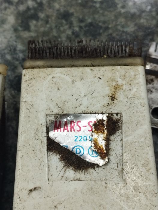 Duas maquina de cortar cabelo alemãs