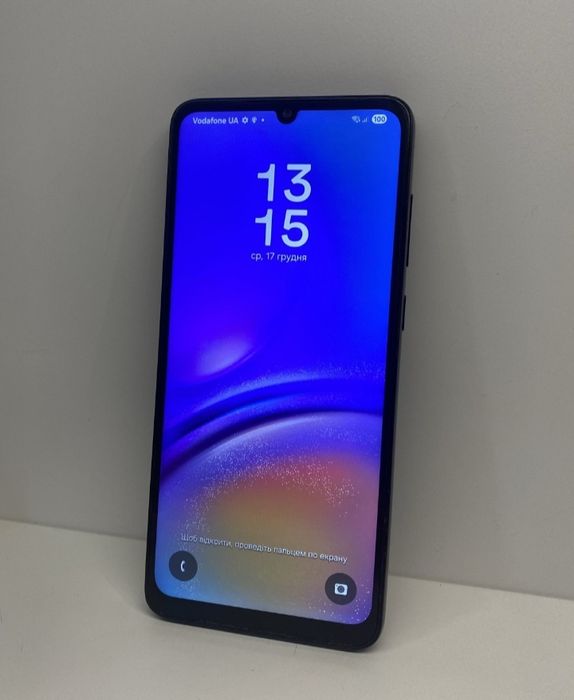 Продам телефон у гарному стані.