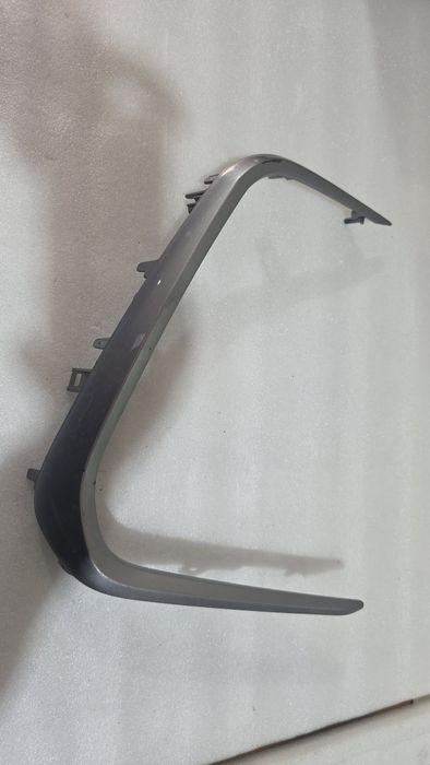 Kratka zderzaka prawy prawa przód toyota corolla e21 Europa