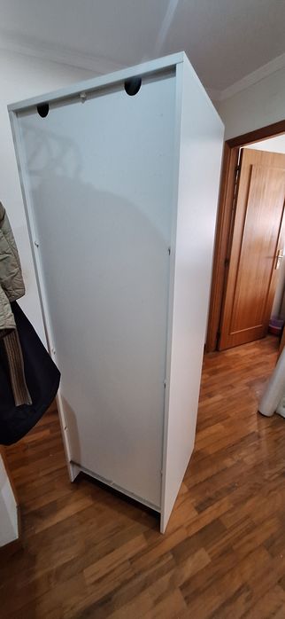 Roupeiro  criança ikea novo